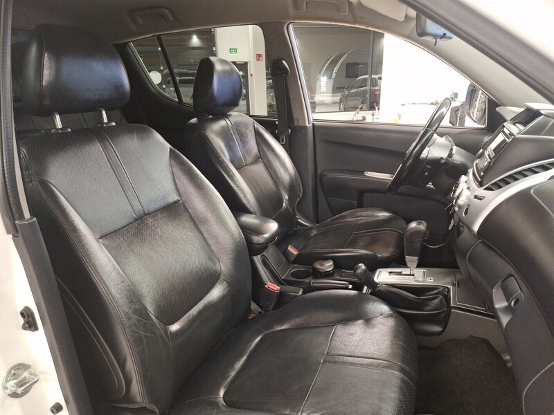 Mitsubishi L200 vaihtoauto