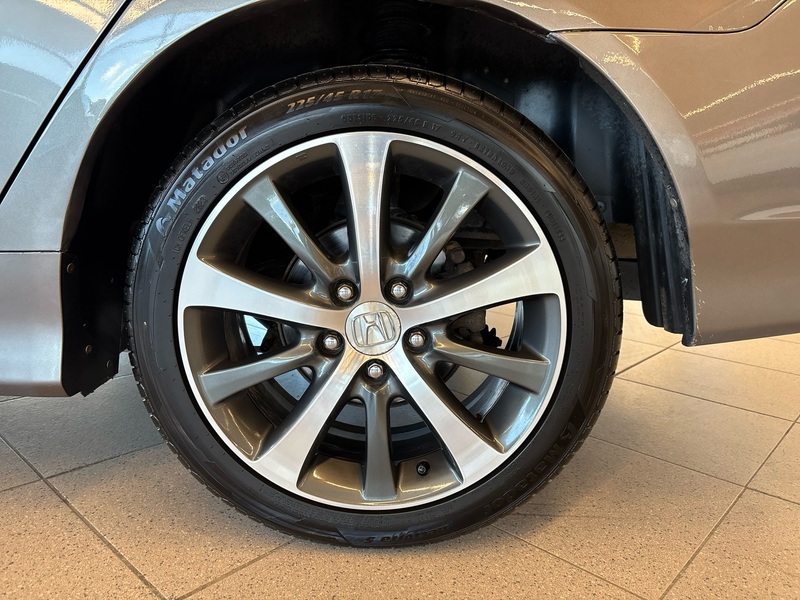 Honda Accord vaihtoauto