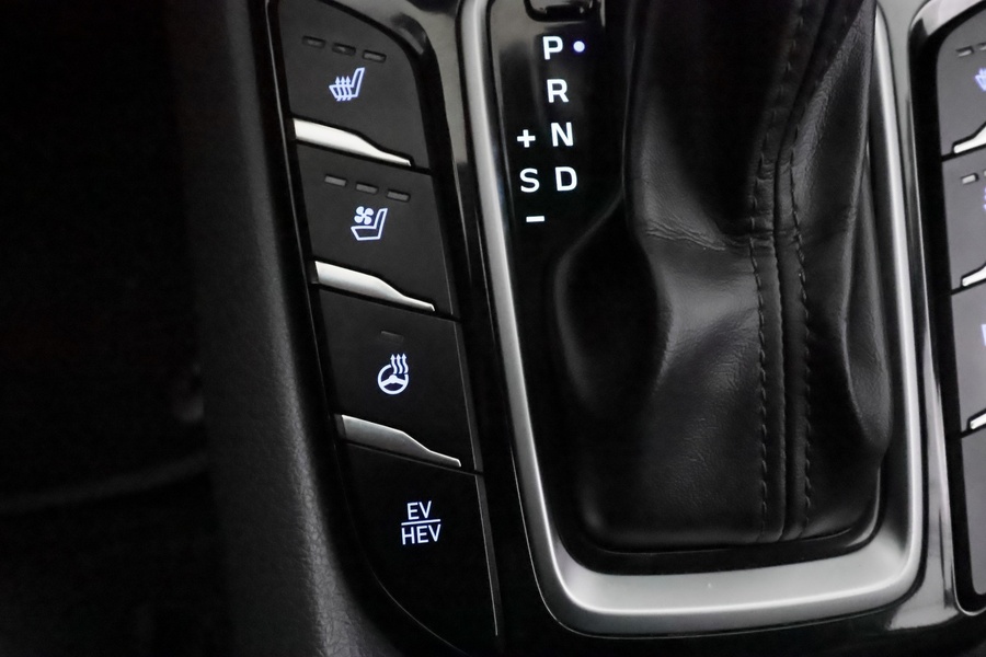 Hyundai IONIQ plug-in vaihtoauto