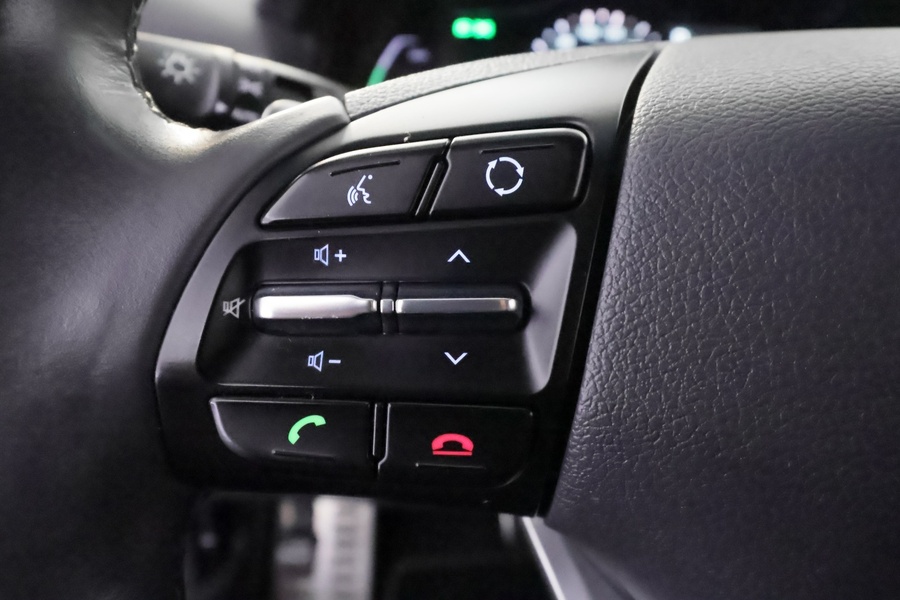 Hyundai IONIQ plug-in vaihtoauto