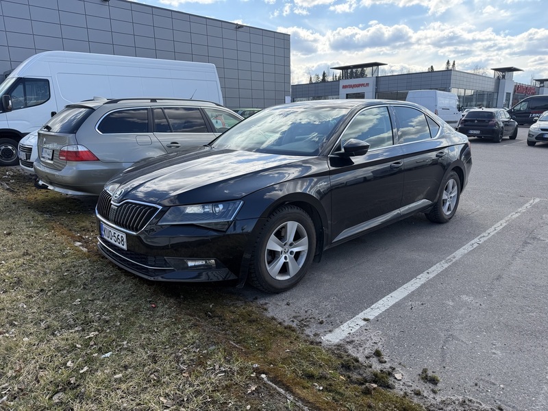 Skoda Superb vaihtoauto