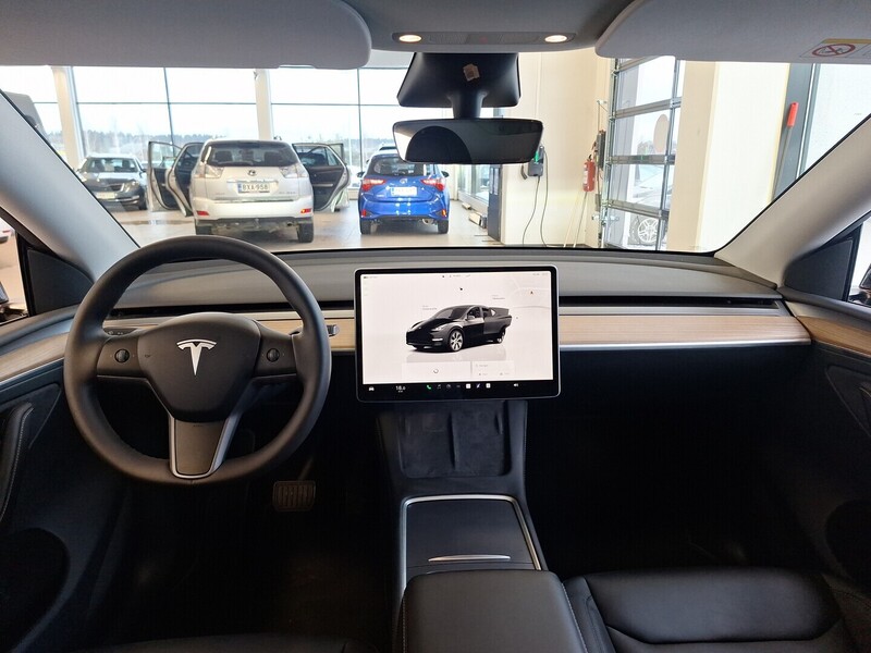 Tesla Model Y vaihtoauto