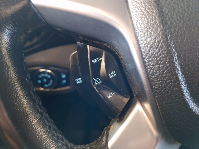 Ford Transit Connect vaihtoauto