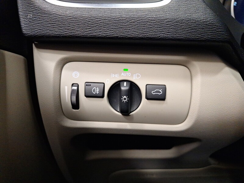 Volvo V40 Cross Country vaihtoauto