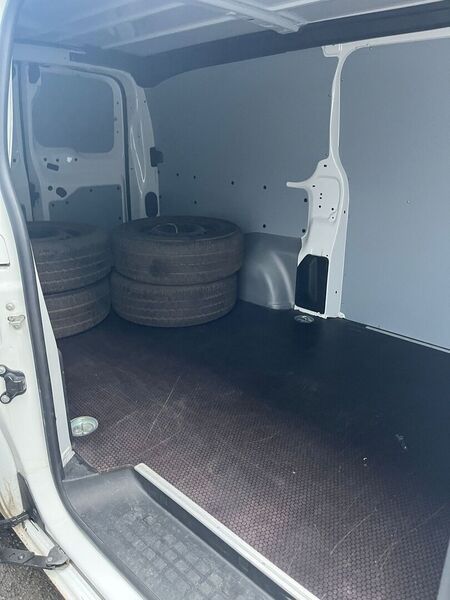 Opel Vivaro vaihtoauto