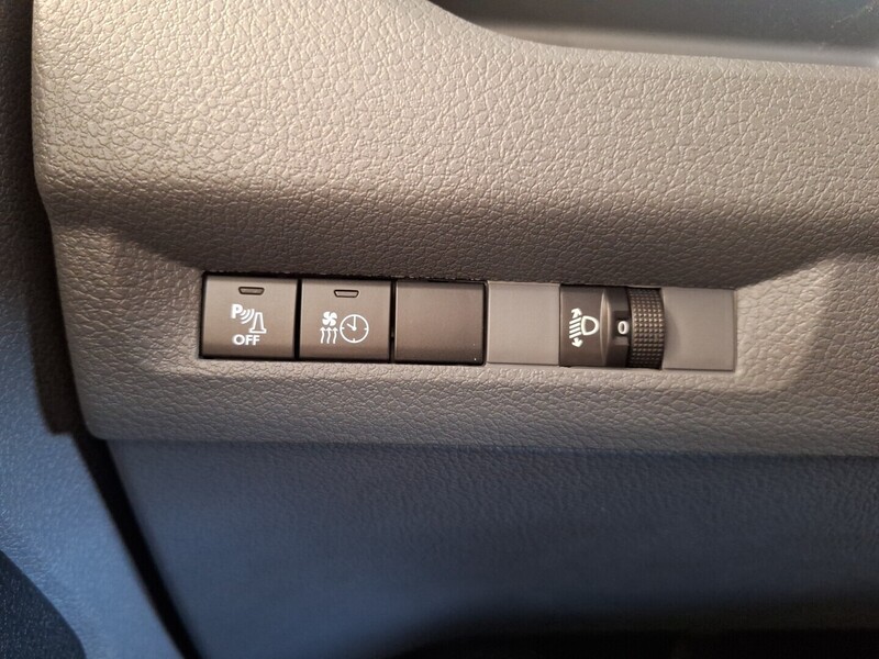 Opel Vivaro vaihtoauto