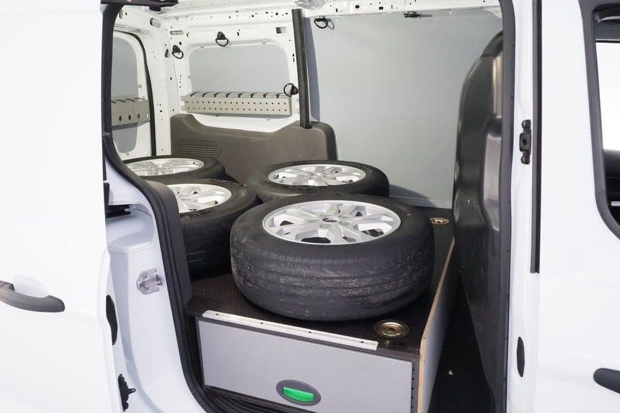 Ford Transit Connect vaihtoauto