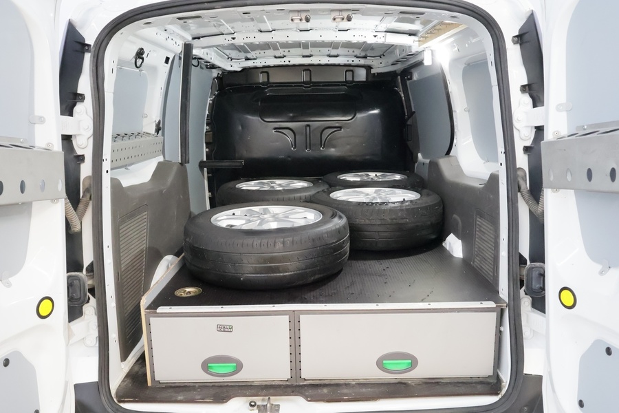 Ford Transit Connect vaihtoauto
