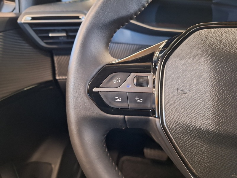 Peugeot e-208 vaihtoauto