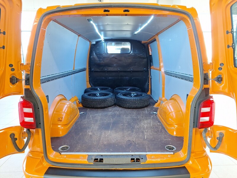 Volkswagen Transporter vaihtoauto