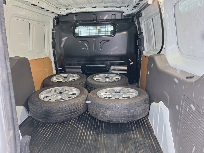 Ford Transit Connect vaihtoauto