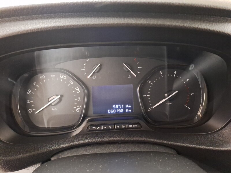 Opel Vivaro vaihtoauto