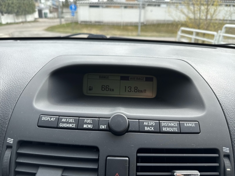 Toyota Avensis vaihtoauto
