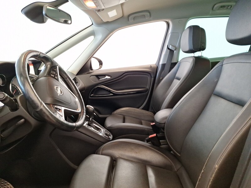 Opel Zafira Tourer vaihtoauto