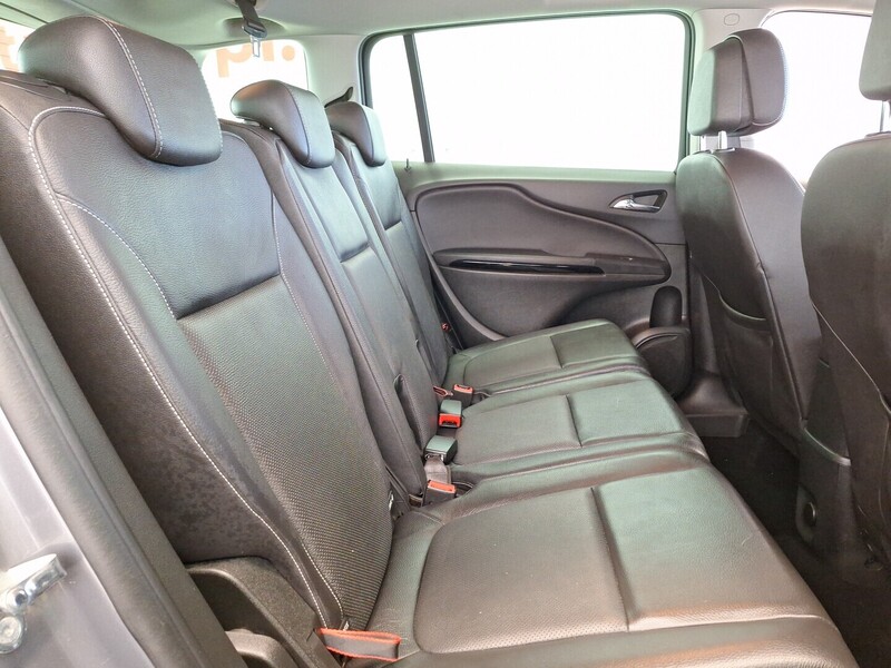 Opel Zafira Tourer vaihtoauto