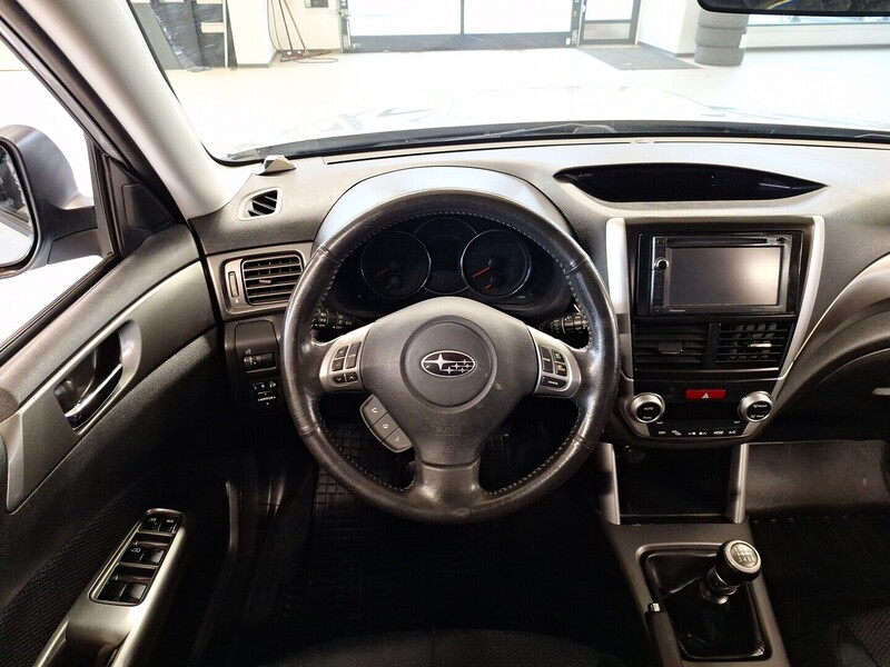 Subaru Forester vaihtoauto