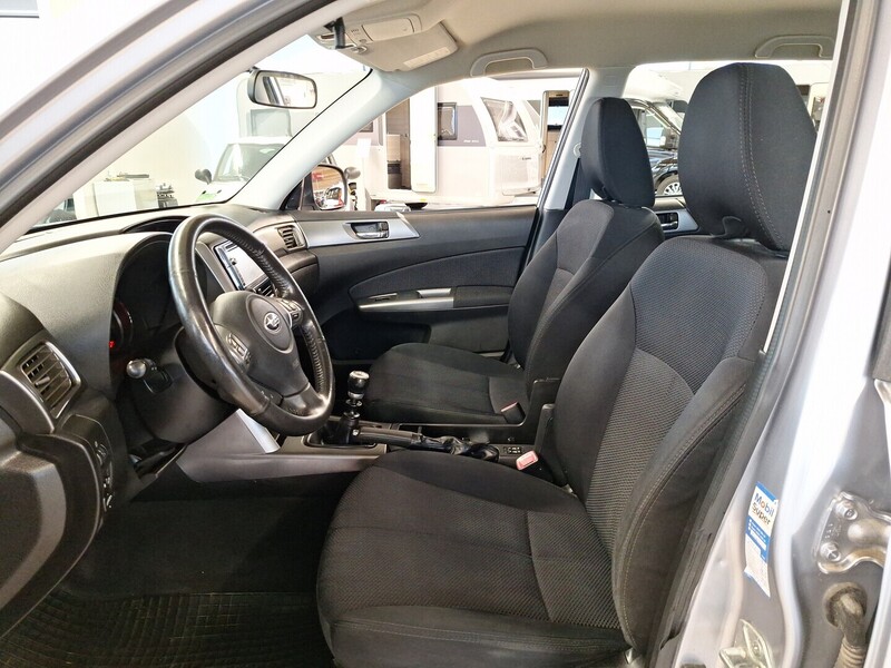 Subaru Forester vaihtoauto