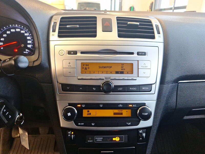 Toyota Avensis vaihtoauto