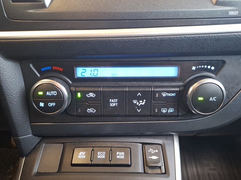 Toyota Auris vaihtoauto