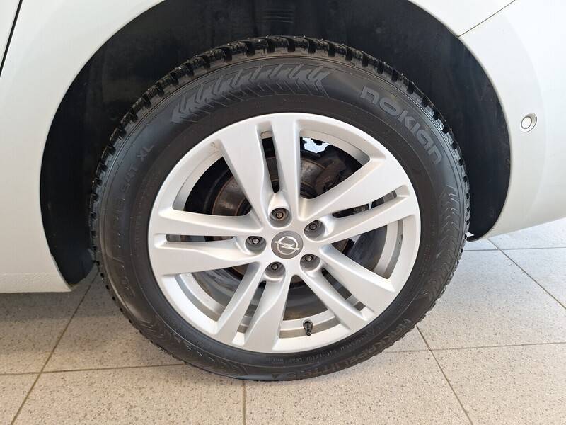 Opel Astra vaihtoauto