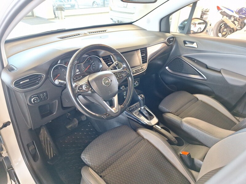 Opel Crossland X vaihtoauto