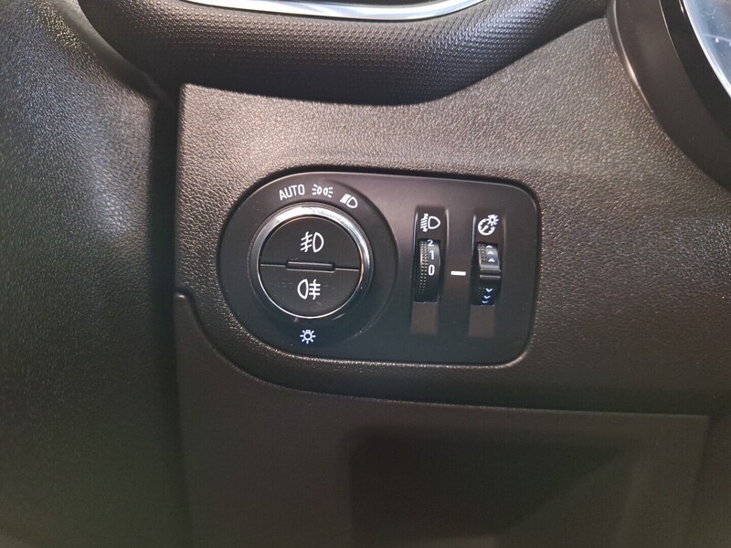 Opel Crossland X vaihtoauto