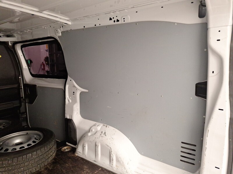 Opel Vivaro vaihtoauto