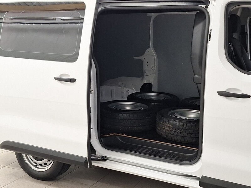 Opel Vivaro vaihtoauto