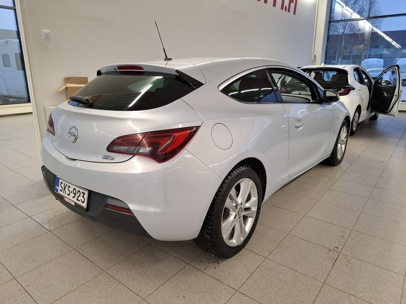 Opel Astra vaihtoauto