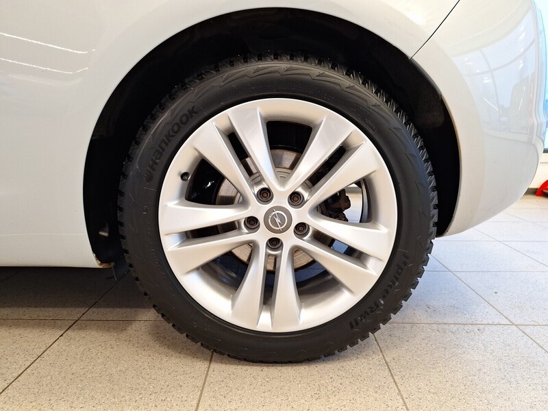 Opel Astra vaihtoauto