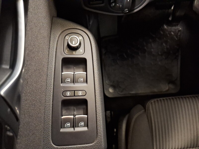 SEAT Alhambra vaihtoauto