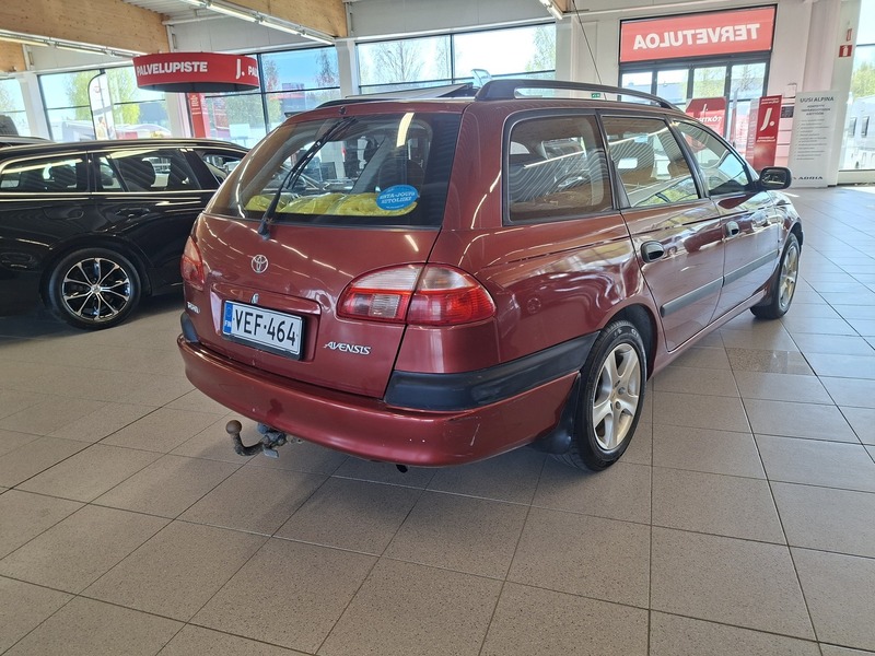 Toyota Avensis vaihtoauto