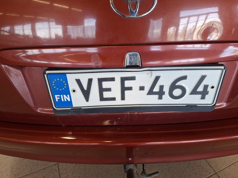 Toyota Avensis vaihtoauto