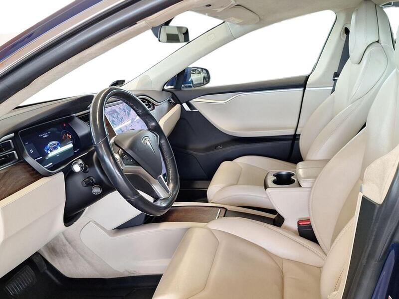 Tesla Model S vaihtoauto