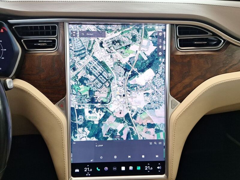 Tesla Model S vaihtoauto