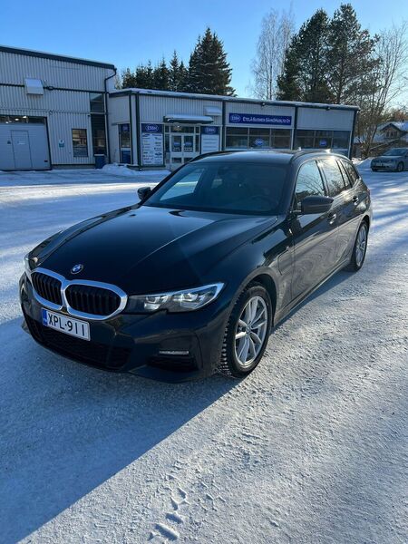 BMW 330 vaihtoauto