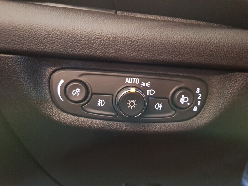 Opel Insignia vaihtoauto