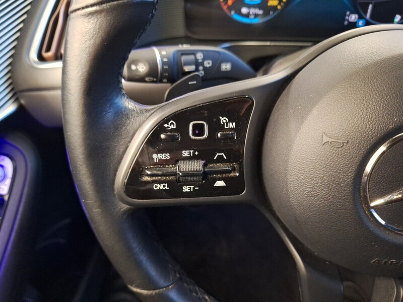 Mercedes-Benz EQC vaihtoauto