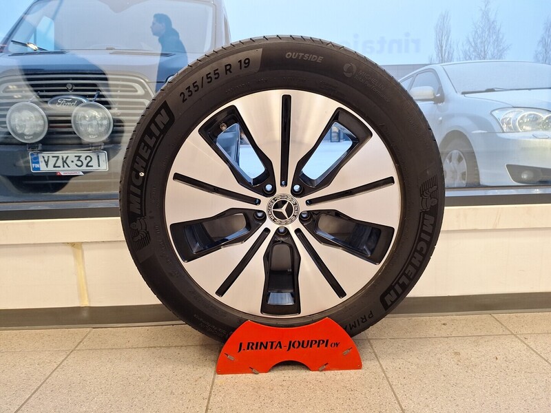 Mercedes-Benz EQC vaihtoauto