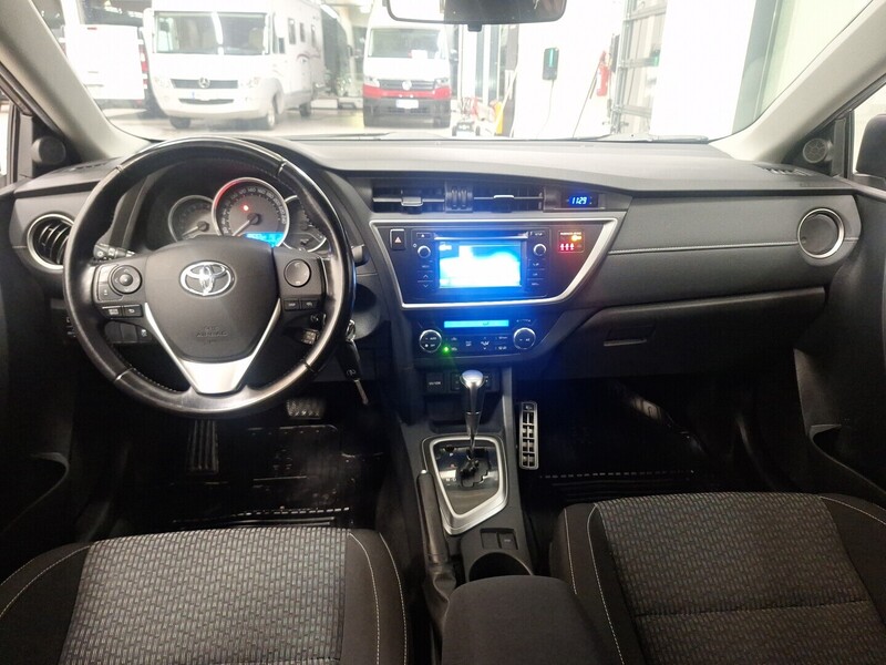 Toyota Auris vaihtoauto