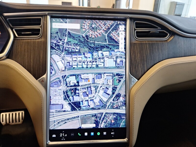 Tesla Model S vaihtoauto