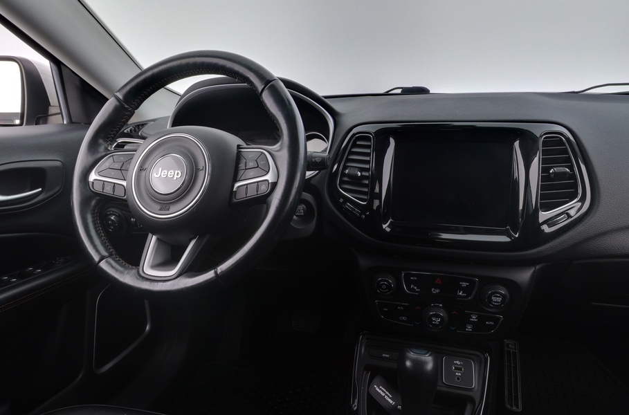 Jeep Compass vaihtoauto