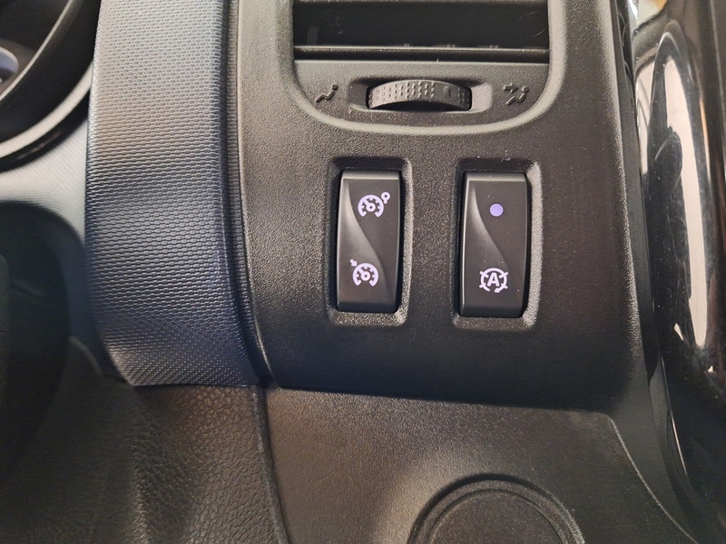 Opel Vivaro vaihtoauto