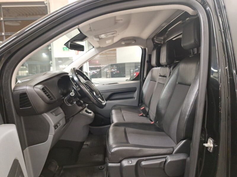 Opel Vivaro vaihtoauto