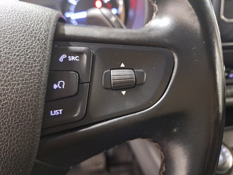 Opel Vivaro vaihtoauto