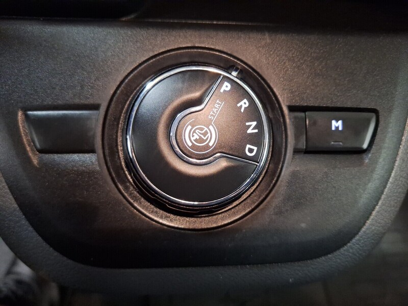 Opel Vivaro vaihtoauto