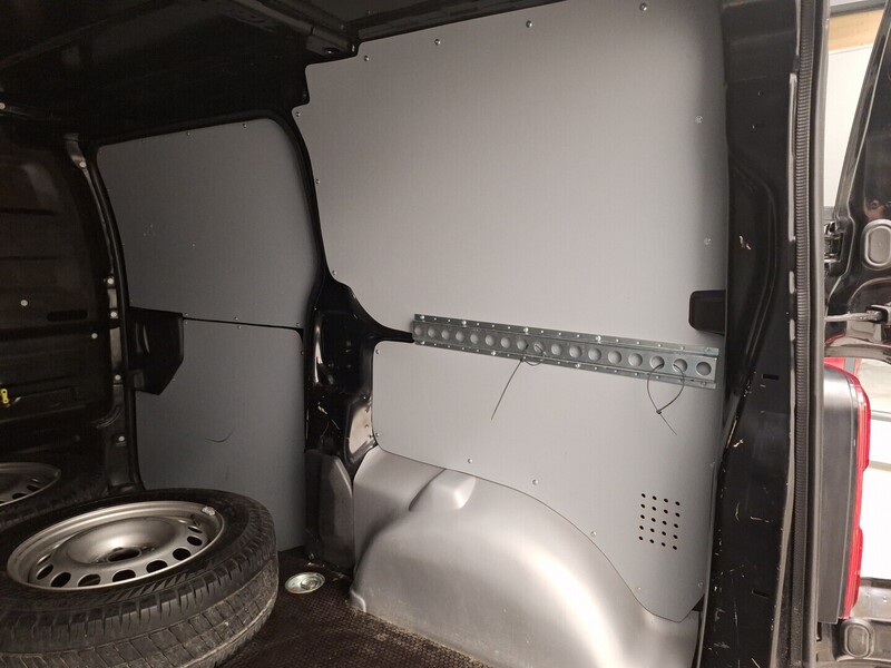 Opel Vivaro vaihtoauto