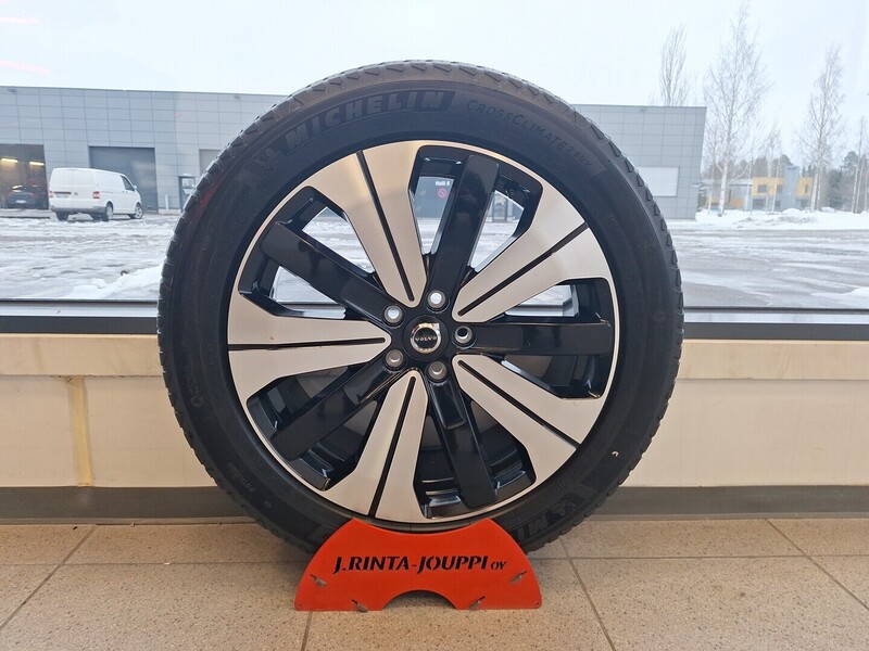 Volvo C40 vaihtoauto