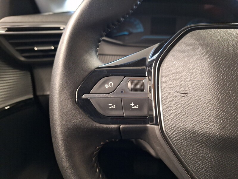 Peugeot e-208 vaihtoauto