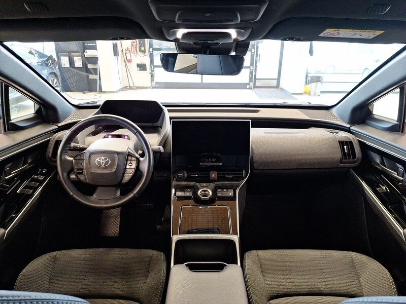 Toyota bZ4X vaihtoauto